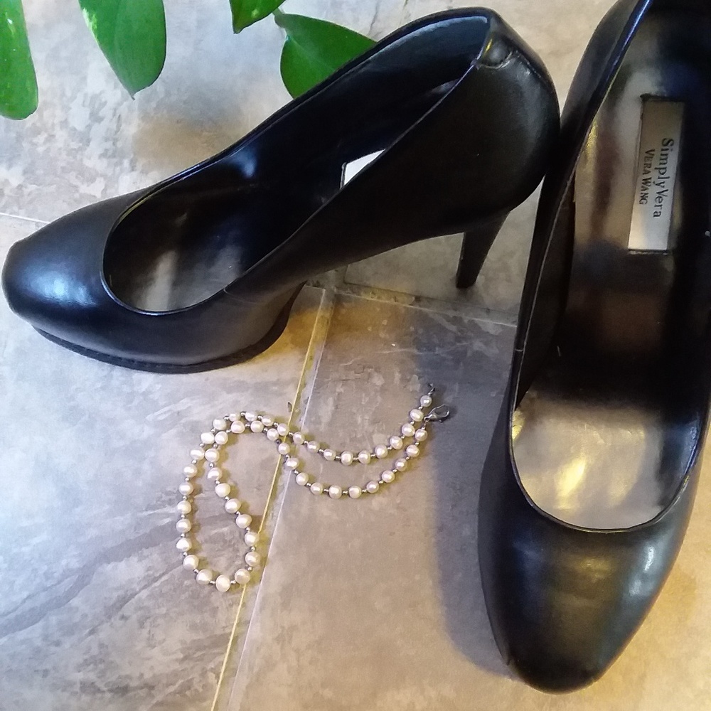 Vera Wang platform heels - Size 8.5